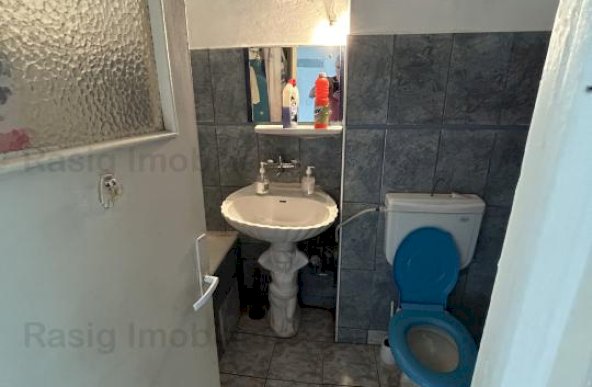 Vanzare apartament 3 camere Grivitei - Podul Grant