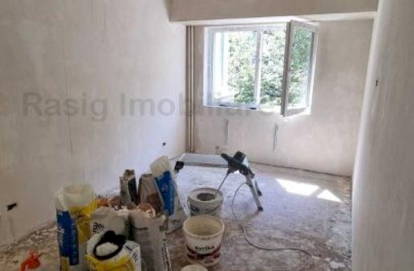 Vanzare apartament 3 camere Titulescu