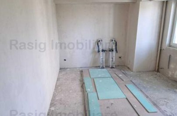 Vanzare apartament 3 camere Titulescu