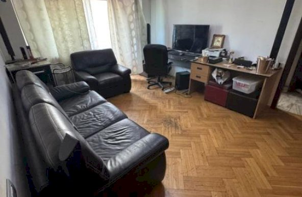 Vanzare apartament 3 camere Mihalache