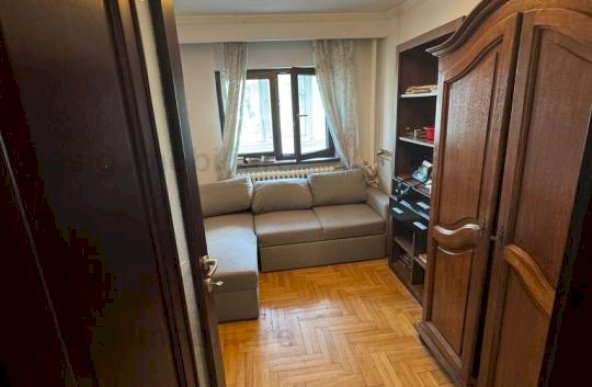 Vanzare apartament 3 camere Mihalache