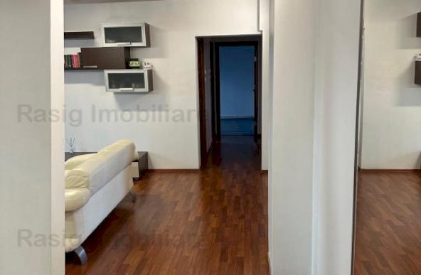 Vanzare apartament 4 camere Dristor 