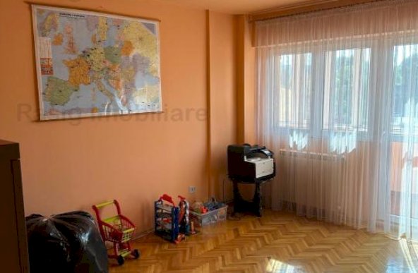 Vanzare apartament 4 camere Dristor 