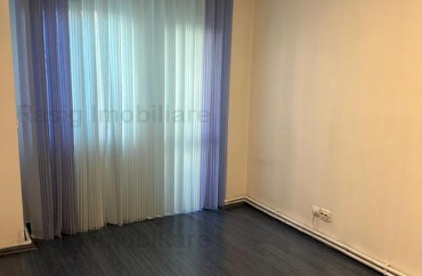 Vanzare apartament 4 camere Dristor 