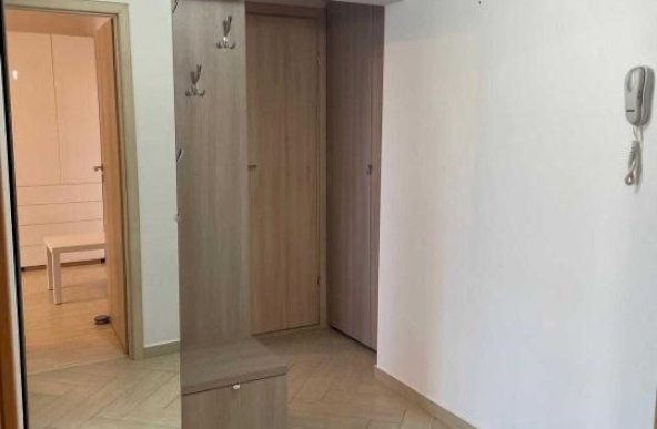 Vanzare apartament 2 camere Giulesti