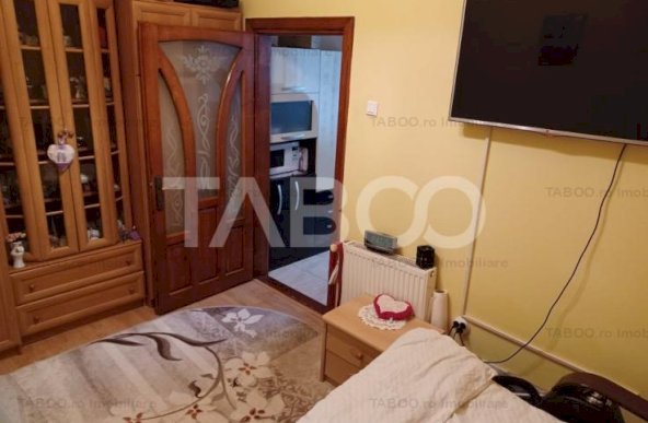 Apartament la casa de vanzare 3 camere terasa pivnita Orasul de Jos