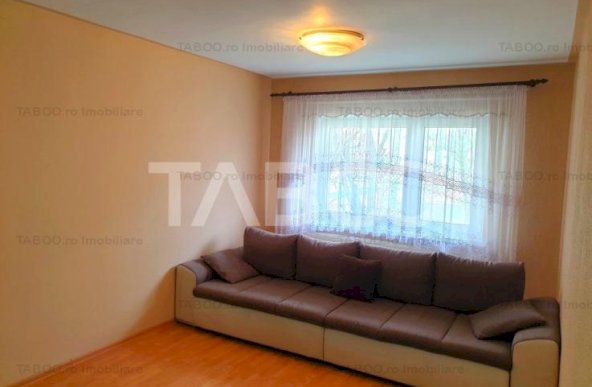 Apartament decomandat 3 camere parter pivnita 60 mpu in Vasile Aaron