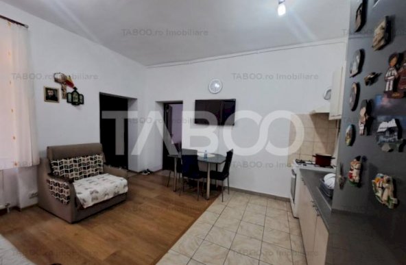 Garsoniera de vanzare 52 mpu pivnita si gradina 110mp in zona Garii