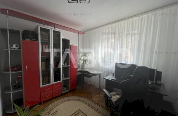 Apartament decomandat 5 camere 2 bai 100 mpu pivnita Cetate Alba Iulia