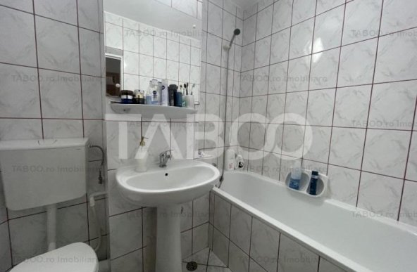 Apartament decomandat 5 camere 2 bai 100 mpu pivnita Cetate Alba Iulia