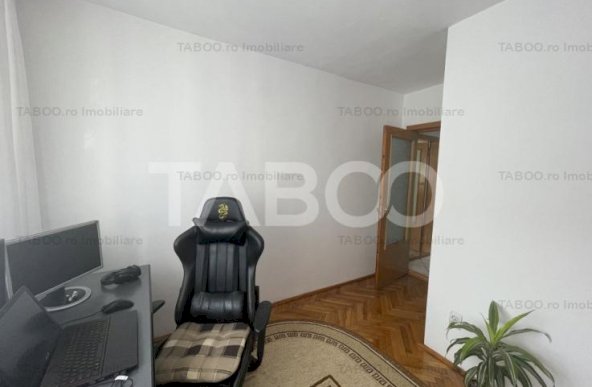 Apartament decomandat 5 camere 2 bai 100 mpu pivnita Cetate Alba Iulia