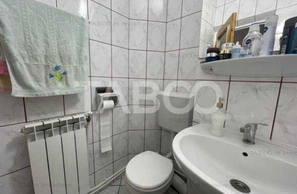 Apartament decomandat 5 camere 2 bai 100 mpu pivnita Cetate Alba Iulia