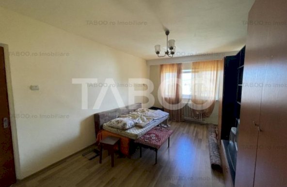 Apartament decomandat 3 camere 50 mp utili mobilat utilat Alba Iulia