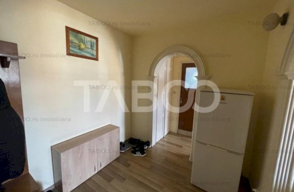 Apartament decomandat 3 camere 50 mp utili mobilat utilat Alba Iulia