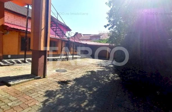 Casa 11 camere pretabila investitie 310 mp utili curte zona Terezian