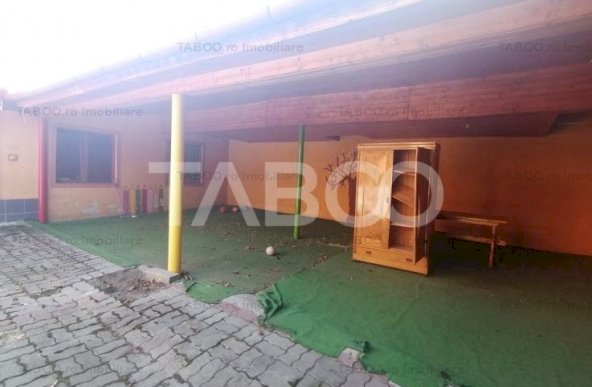 Casa 11 camere pretabila investitie 310 mp utili curte zona Terezian