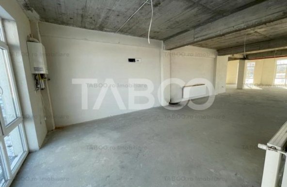 Spatiu comercial 174 mpu open space front stradal 40 mp Comision 0% 