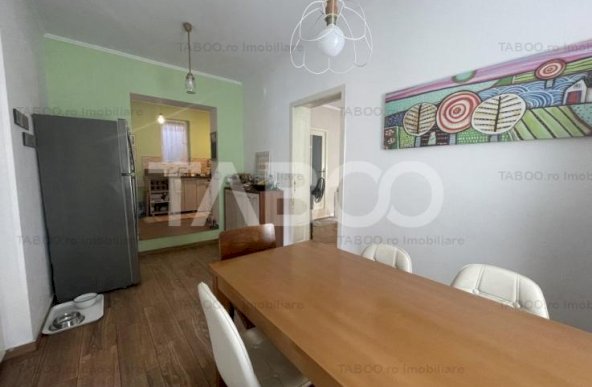 Casa renovata 3 camere 120 mpu garaj curte gradina Centru Alba Iulia