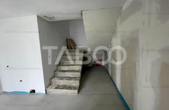 Casa tip duplex la cheie 4 camere 108 mp utili curte Cetate Alba Iulia