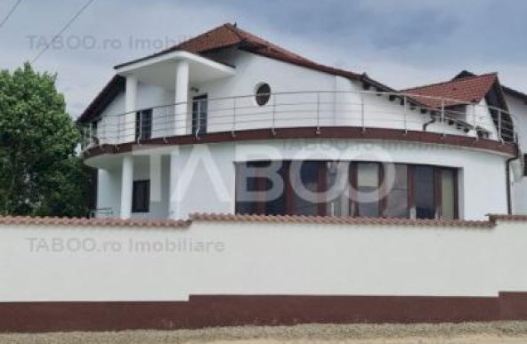 EXCLUSIVITATE Casa cu 5 camere de vanzare in Sebes zona rezidentiala