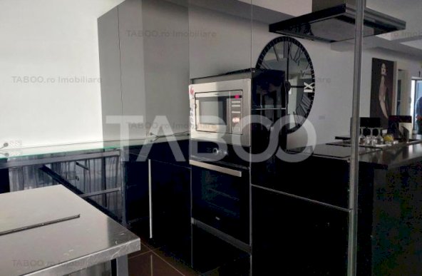 Penthouse de inchiriat 244 mp modern mobilat si utilat terasa Sibiu