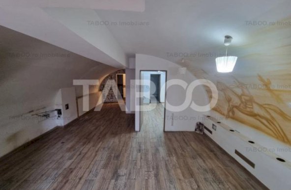 Casa de vanzare 240 mpu curte zona centrala pretabil birouri Sibiu