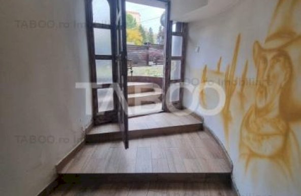 Casa de vanzare 240 mpu curte zona centrala pretabil birouri Sibiu