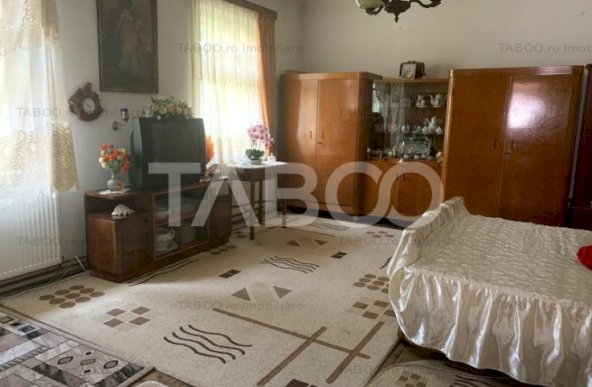 Casa cu 2 camere si gradina de vanzare in Sibiu zona Orasul de jos