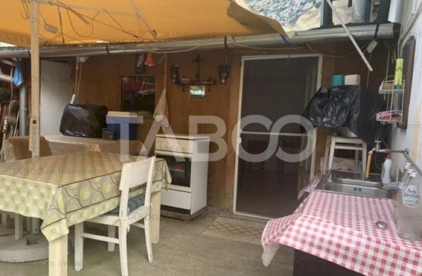 Casa cu 2 camere si gradina de vanzare in Sibiu zona Orasul de jos