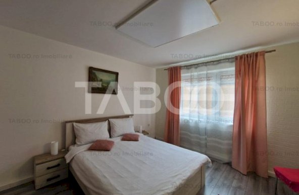 Casa 3 nivele cu etajele 1 si 2 afacere in regim hotelier Strand