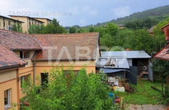 Casa de vanzare individuala 240 mpu gradina teren 600 mp Sibiu