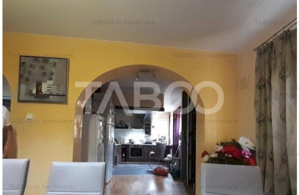 Casa de vanzare individuala 240 mpu gradina teren 600 mp Sibiu