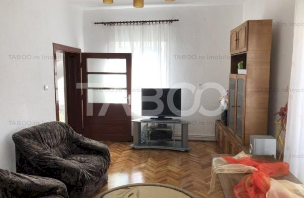 Casa regim D+P+1+M fara curte de vanzare Sibiu zona Trei Stejari