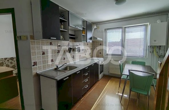 Apartament de vanzare decomandat 3 camere mobilate Valea Aurie Sibiu