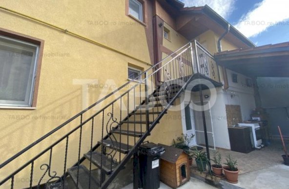 Apartament 3 camere 60mp utili mobilat utilat curte Centru Alba Iulia 