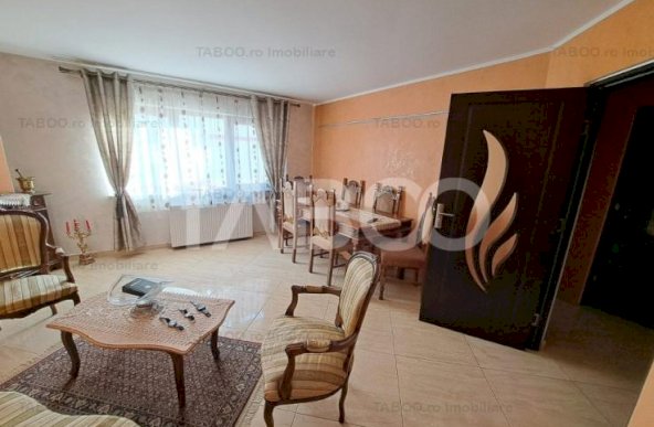 Apartament 3 camere etaj intermediar balcon pivnita Turnisor