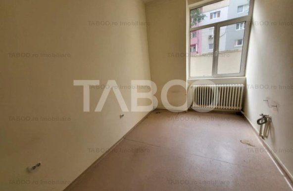 Spatiu comercial sau birouri P+1E 600 mpu utilitati Cetate Alba Iulia