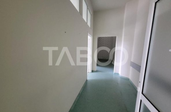 Spatiu comercial sau birouri 600 mpu utilitati zona Cetate Alba Iulia