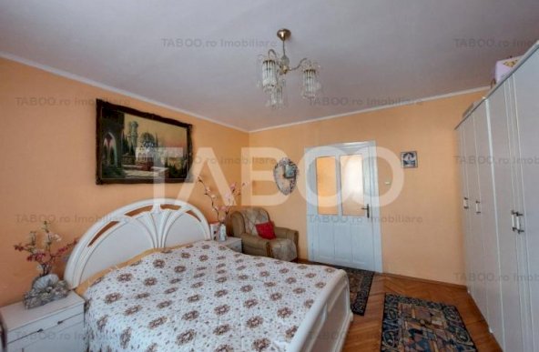 Casa 1 nivel 4 camere 2 bai 83 mpu pivnita curte Lipoveni Alba Iulia