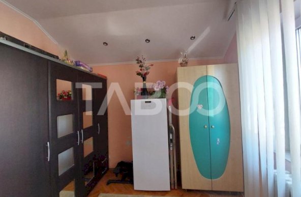 Casa 1 nivel 4 camere 2 bai 83 mpu pivnita curte Lipoveni Alba Iulia