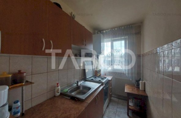 Apartament 2 camere 39 mpu balcon 3 mp zona Cetate Alba Iulia