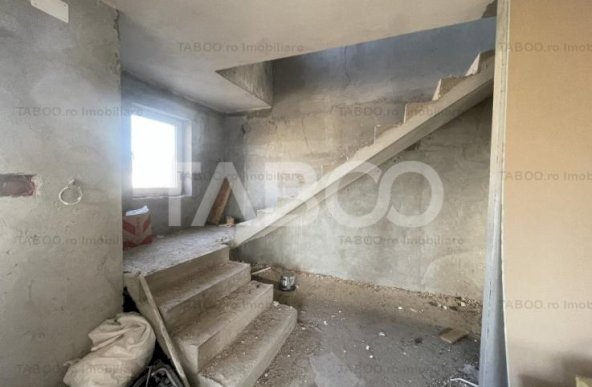 Casa P+1E 4 camere 2 bai 230 mpu pivnita garaj zona Partos Alba Iulia 