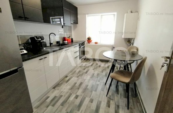 Apartament decomandat 4 camere 2 bai 2 parcari 3 balcoane 132 utili 