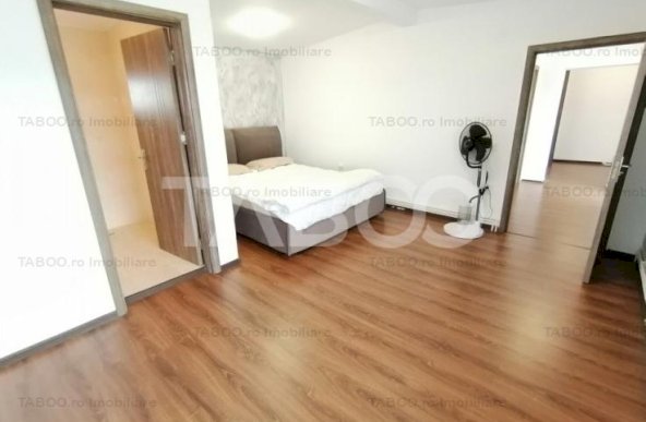 Apartament decomandat 4 camere 2 bai 2 parcari 3 balcoane 132 utili 