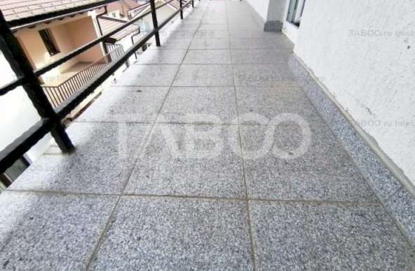 Apartament decomandat 4 camere 2 bai 2 parcari 3 balcoane 132 utili 