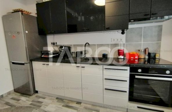 Apartament decomandat 4 camere 2 bai 2 parcari 3 balcoane 132 utili 