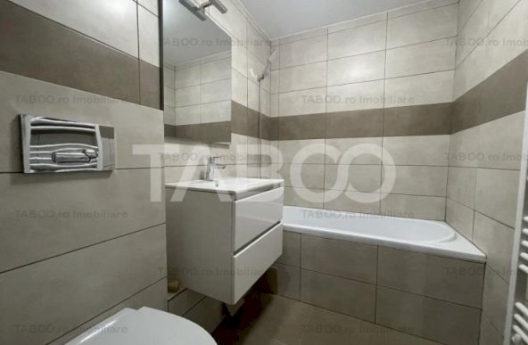 Apartament renovat 3 camere 1 baie 52mpu balcon 5 mp Cetate Alba Iulia