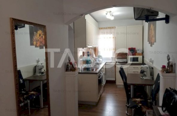 Apartament 2 camere 45 mp utili balcon boxa parcare Cetate Alba Iulia