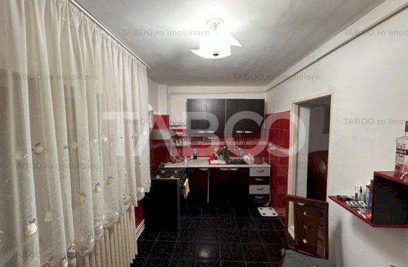 Apartament 3 camere 77mp utili mobilat utilat parter Cetate Alba Iulia