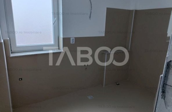 Apartament nou 2 camere 50 mp utili parcare privata parter Sebes Alba